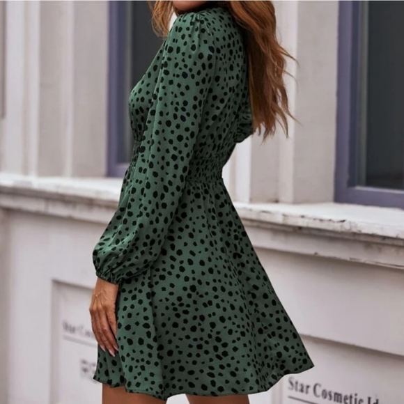 NEW Chic Dot Mock Neck Lantern Long Sleeve Short Dress Green Black - Picture 4 of 8